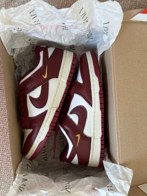 Nike Dunk Low Bordô Feminino