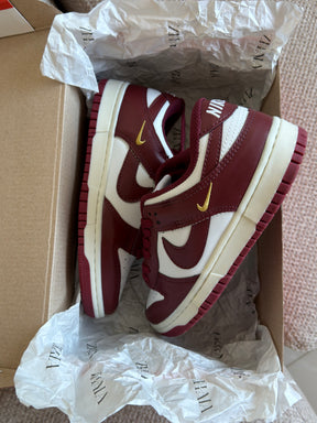 Nike Dunk Low Bordô Feminino