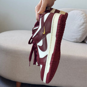 Nike Dunk Low Bordô Feminino