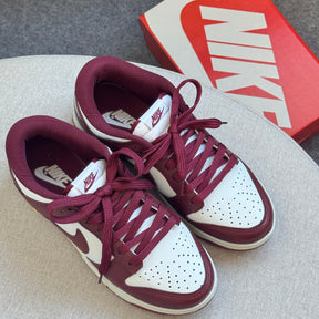Nike Dunk Low Bordô Feminino