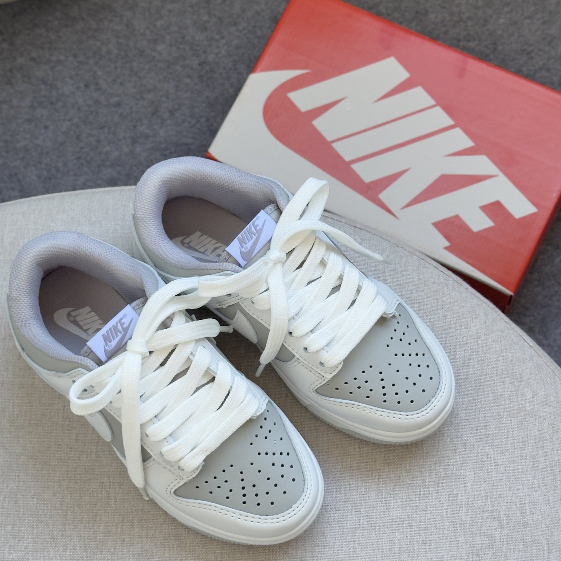Nike Dunk Low Cinza Reverse Feminino
