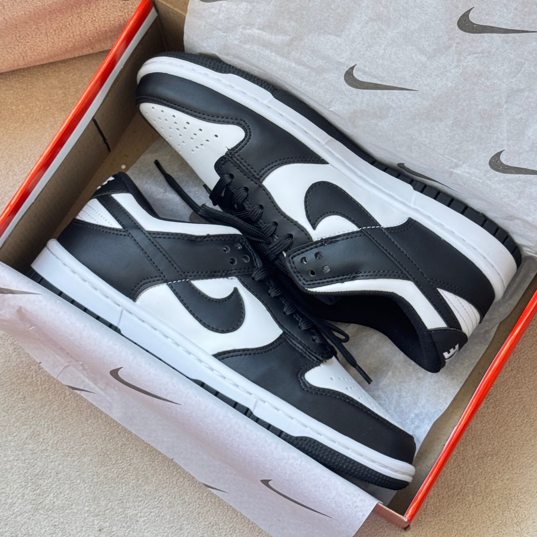Nike Dunk Low Panda Feminino