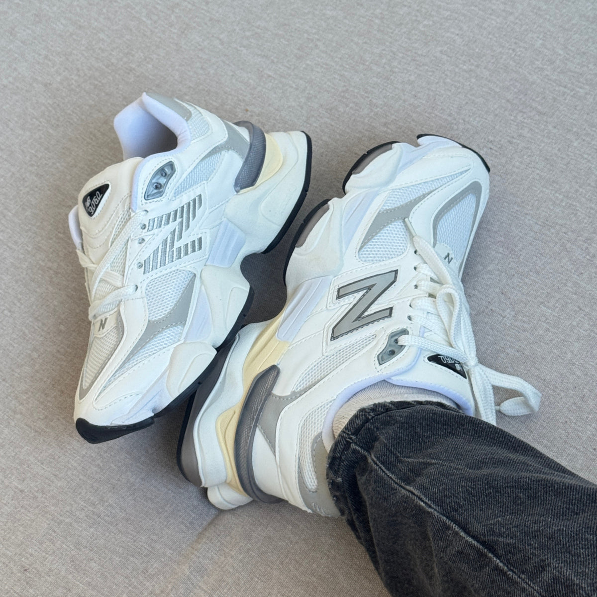 NB 9060 Off-White Feminino