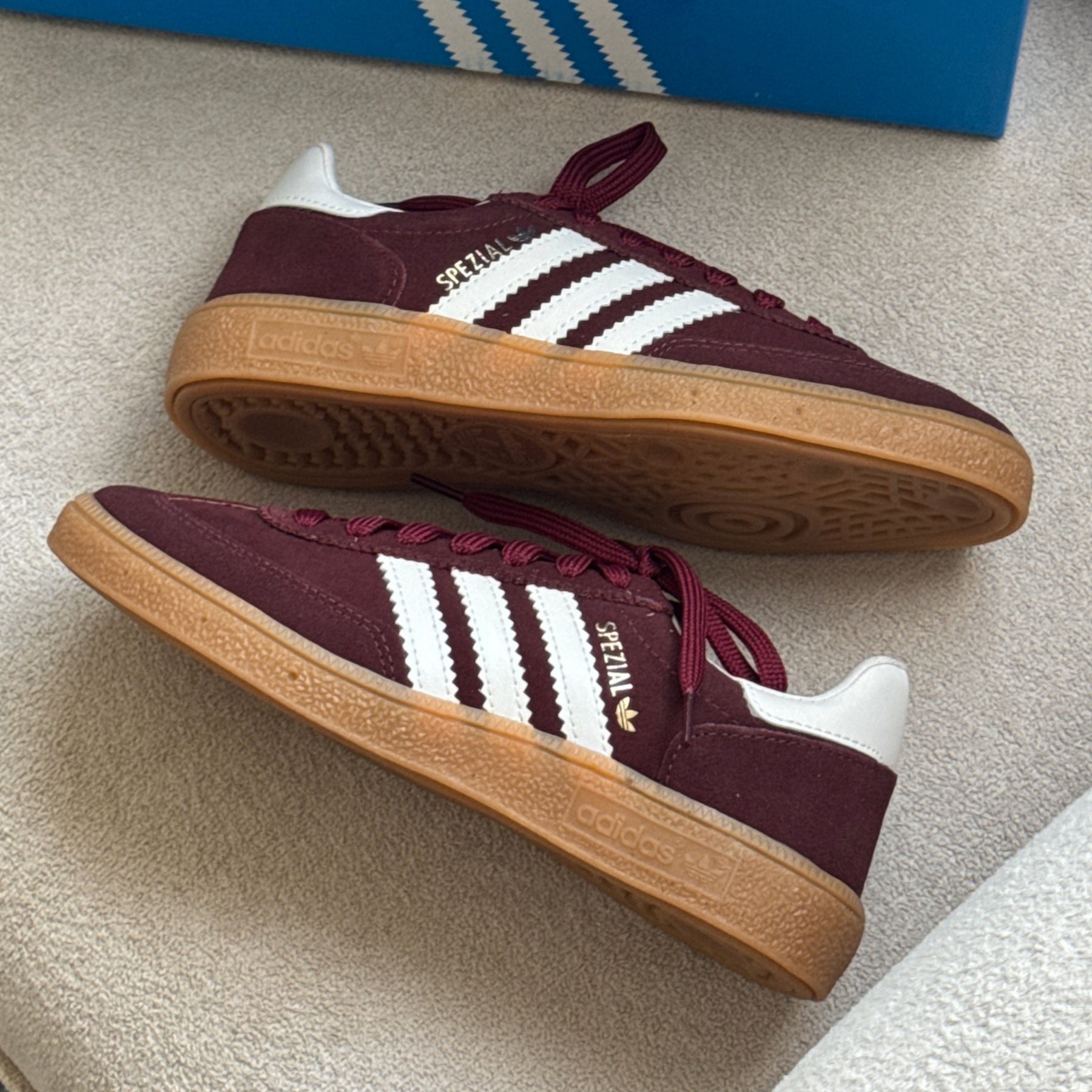Adidas Spezial Bordô Feminino