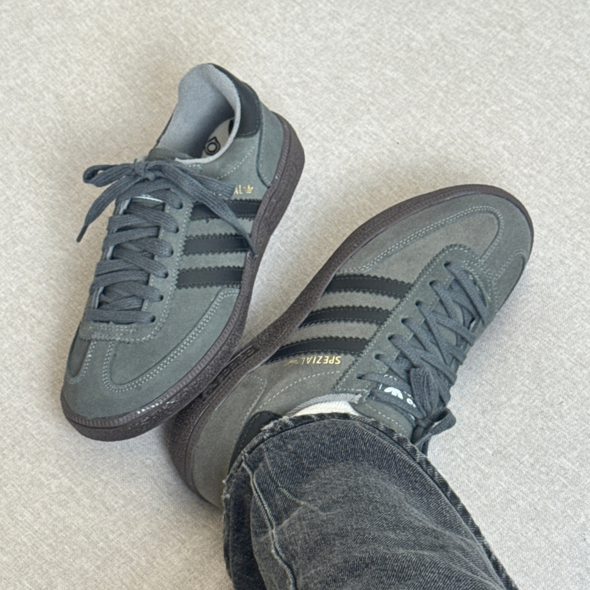 Adidas Spezial Chumbo Feminino
